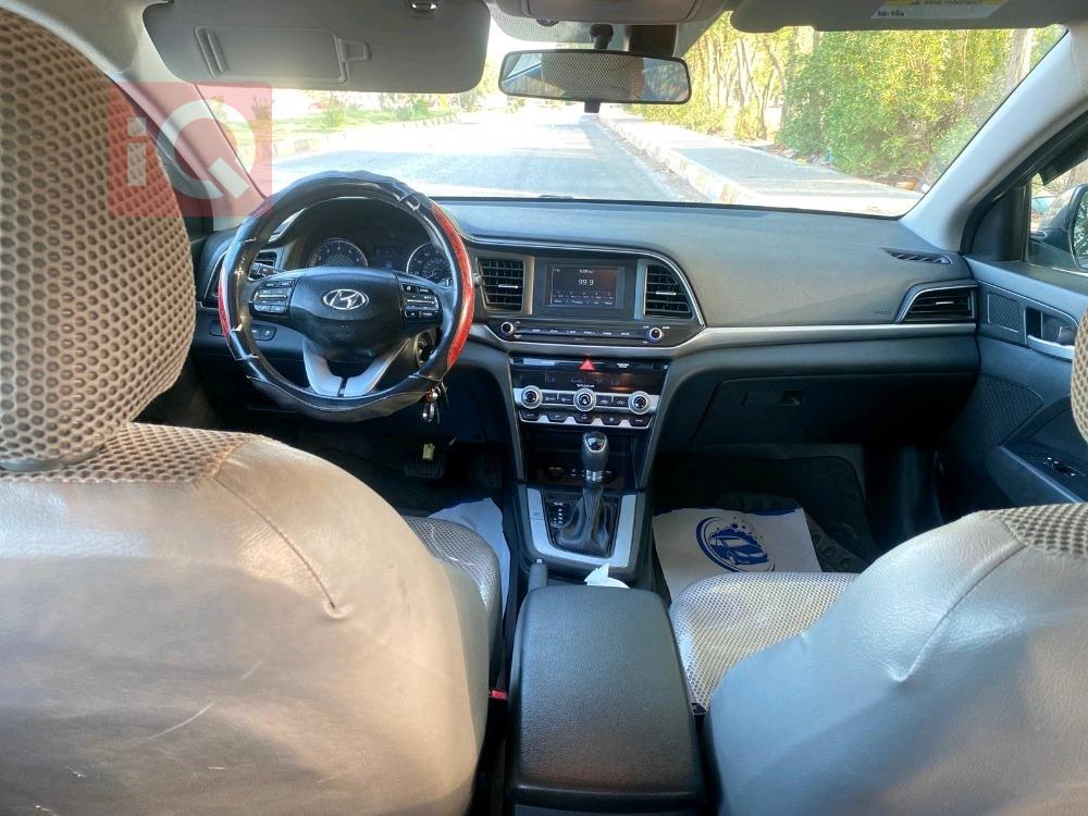 هیوندای ئەلەنترا